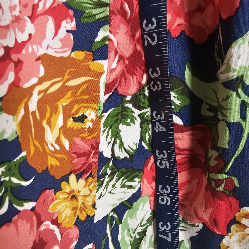 Hearts & Roses Floral Pinup Style Dress - Picture 5 of 8